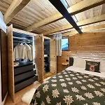 Paradise - Ski-in Luxury With Sauna & Panoramic Mountain Views In