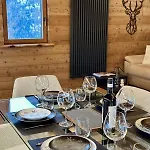 Chalet Paradise - Ski-in Luxury With Sauna & Panoramic Mountain Views In