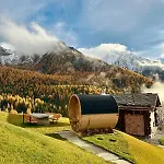 Paradise - Ski-in Luxury With Sauna & Panoramic Mountain Views In Chalet *