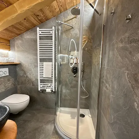 Paradise - Ski-in Luxury With Sauna & Panoramic Mountain Views In בקתה *