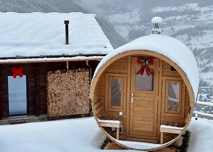 Paradise - Ski-in Luxury With Sauna & Panoramic Mountain Views In בקתה