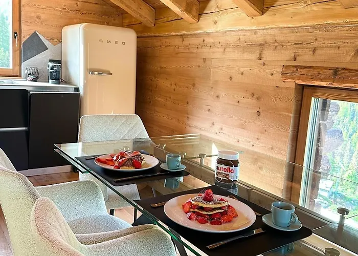 Paradise - Ski-in Luxury With Sauna & Panoramic Mountain Views In בקתה שמפולוק