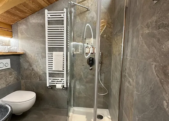 Paradise - Ski-in Luxury With Sauna & Panoramic Mountain Views In בקתה *