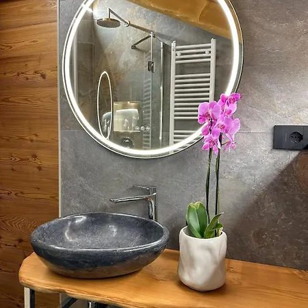 Paradise - Ski-in Luxury With Sauna & Panoramic Mountain Views In Chalet